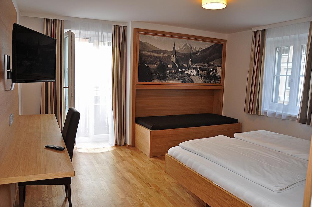 Hotel Gasthof Tirolerwirt ビショフスホーフェン 部屋 写真