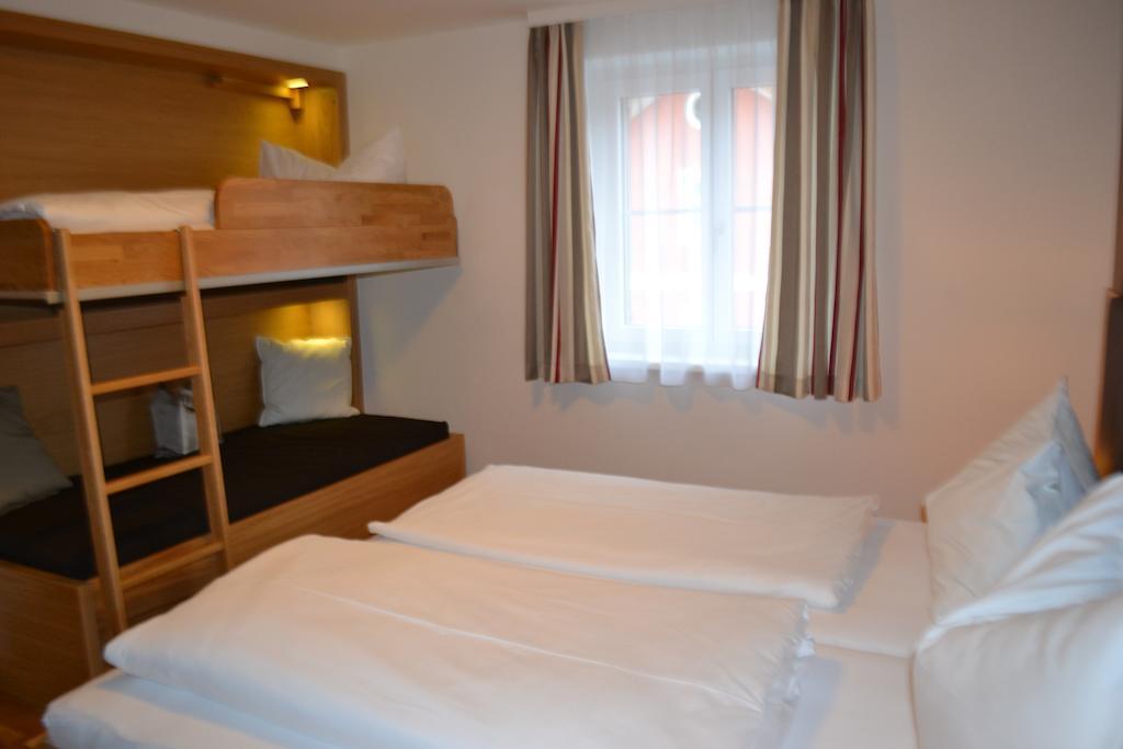 Hotel Gasthof Tirolerwirt ビショフスホーフェン 部屋 写真
